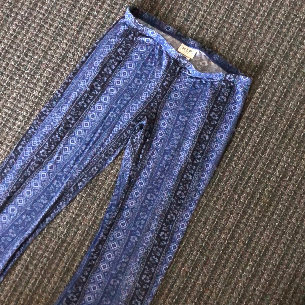 Flowy pants - Picture 2 of 3